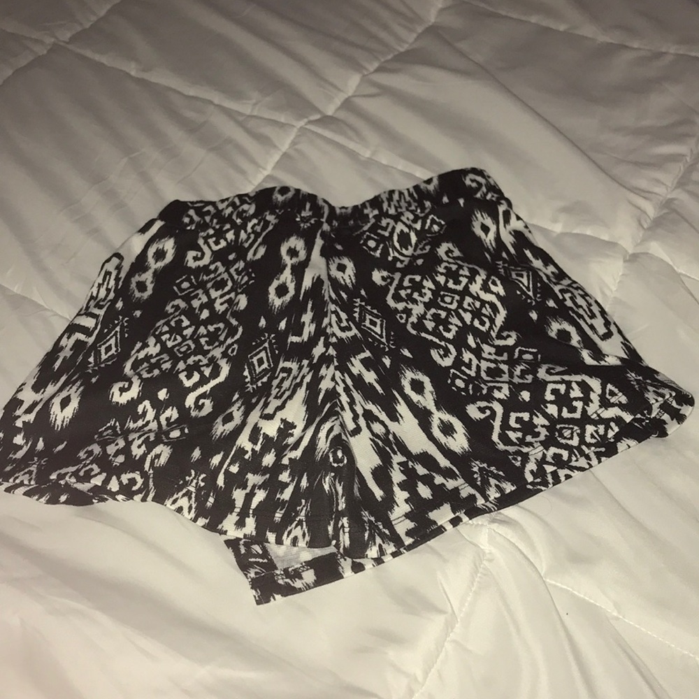 Pattern skort - Picture 2 of 2